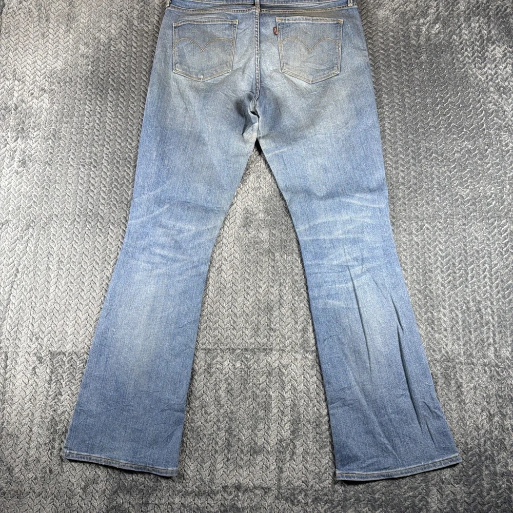 Levi's Demi Curve Women's Jeans Size 33 Bootcut Stretch Medium Wash‎ Distressed